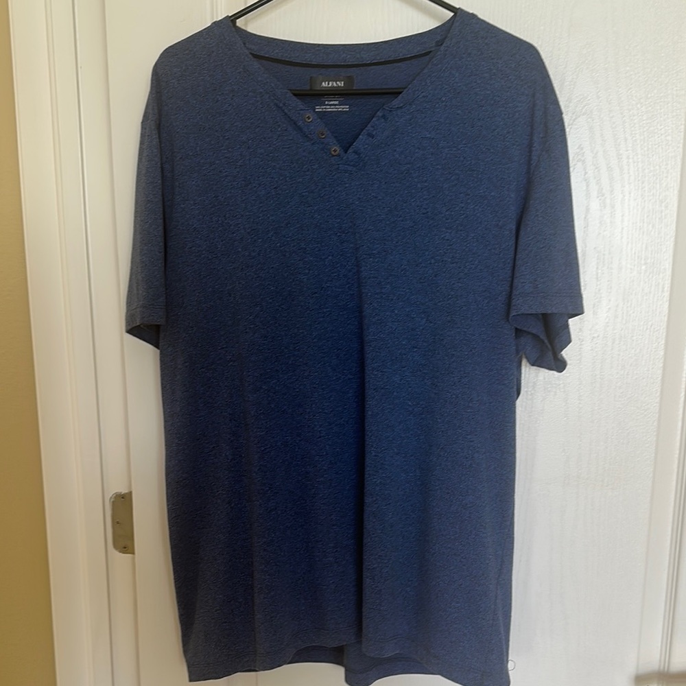 Alfani Men's Blue V-Neck Shirt Size XL Casual Everyday Attire